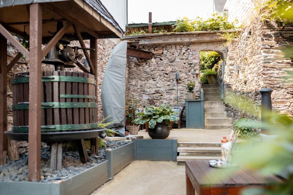 Zur Alten Weinkelter - Bezauberndes Fachwerkhaus Aus Der Spaetgotik Von 1451 - Top Lage Fuer Aktivitaeten - Fahrradkeller Ellenz-Poltersdorf Extérieur photo